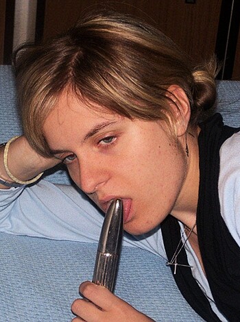 EX Girlfriend showing / Hairy pussy - Photo 4
