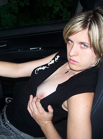 EX Girlfriend showing / Hairy pussy - Photo 11