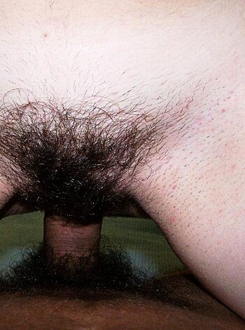 EX Girlfriend showing / Hairy pussy - Photo 17