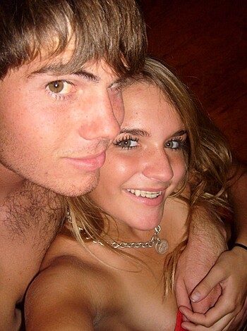 Sexy and Drunk College Girls Get Naked At Party  - Photo 4