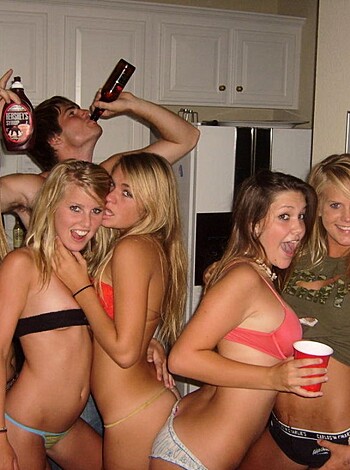 Sexy and Drunk College Girls Get Naked At Party  - Photo 6