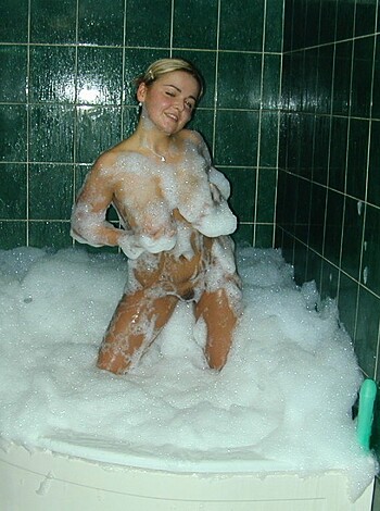Agatha - Bigtitted Polish Glamourgirl On Holiday - Photo 6