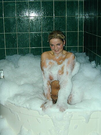 Agatha - Bigtitted Polish Glamourgirl On Holiday - Photo 32