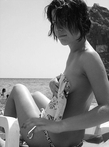 My Young wife at the beach  - Photo 8