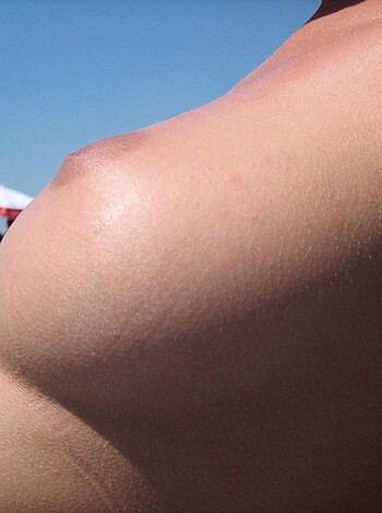 My Young wife at the beach  - Photo 23