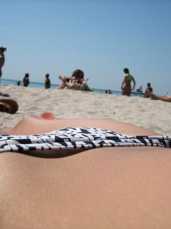 My Young wife at the beach  - Photo 42