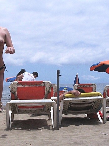 French girl, nude holidays in spain / Beach pics - Photo 3