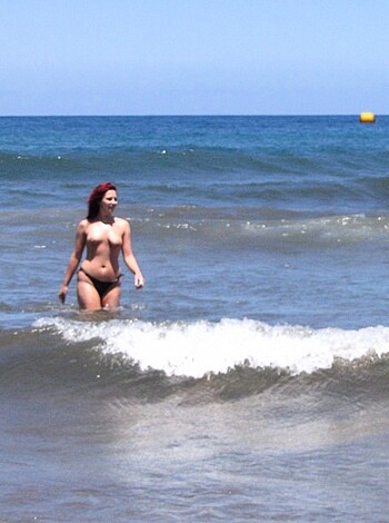 French girl, nude holidays in spain / Beach pics - Photo 16