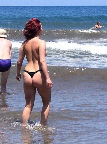 French girl, nude holidays in spain / Beach pics - Photo 26