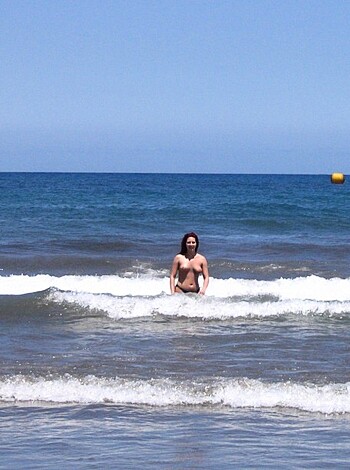 French girl, nude holidays in spain / Beach pics - Photo 43