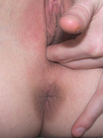Young Amateur Girl with Shaved Pussy  - Photo 4