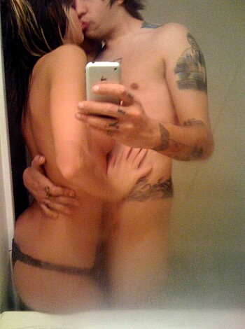 Amateur Emo Couple Myself pics - Photo 1