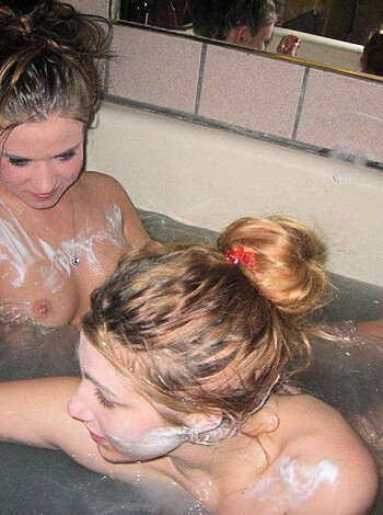 Two Girls are taking a bath and shave your pussy  - Photo 57