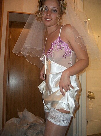 Amateur Hot Bride a her Wedding Night - Photo 12