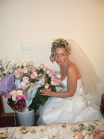Amateur Hot Bride a her Wedding Night - Photo 15