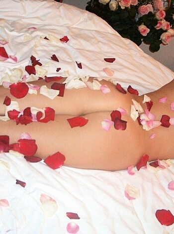Amateur Hot Bride a her Wedding Night - Photo 43