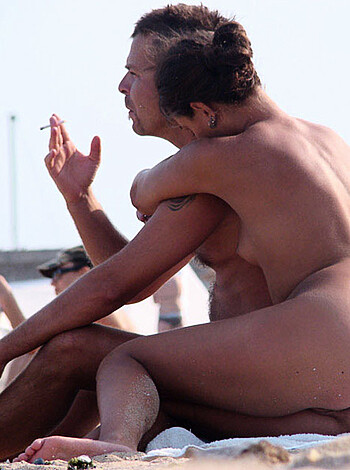 Young Nudist Couple at Beach No.01 - Photo 43