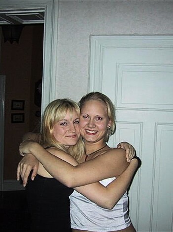 Amateur Set - 2 lesbian girls with 1 boy - nice - Photo 3