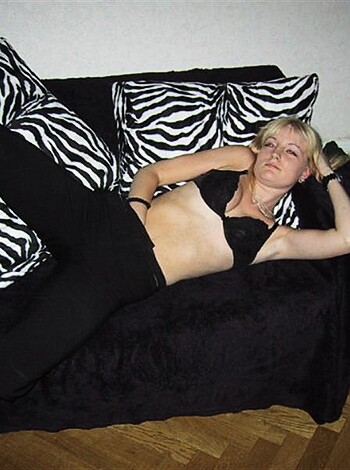 Amateur Set - 2 lesbian girls with 1 boy - nice - Photo 5