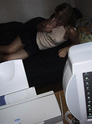 Amateur Set - 2 lesbian girls with 1 boy - nice - Photo 40