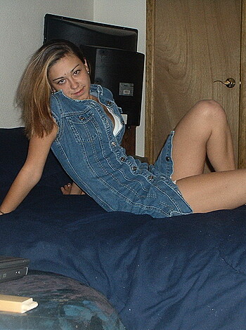 Amateur Set - Undressed girlfriend - Photo 4