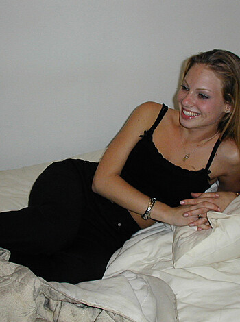 Amateur Set - Naked blonde teen - Photo 6