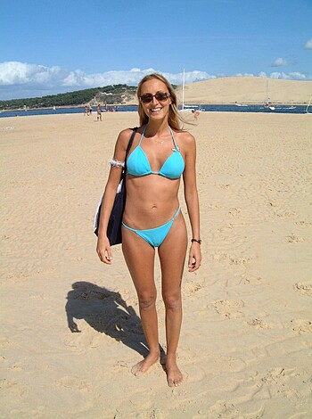 Amateur Milf on holiday - Photo 27