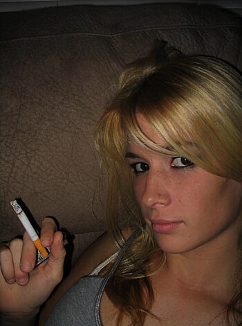 Amateur Linda - Fist in pussy - Photo 4
