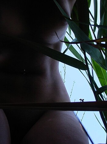 Amateur Mary - Naked outdoor pics, beatifull - Photo 22
