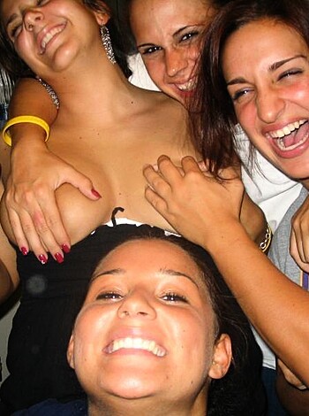 YOUNG GIRLS at PARTY- Drunk teenagers - Amateurs pics 10 - Photo 28