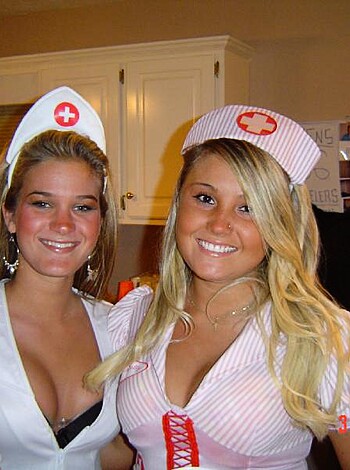 YOUNG GIRLS at PARTY- Drunk teenagers - Amateurs pics 10 - Photo 37