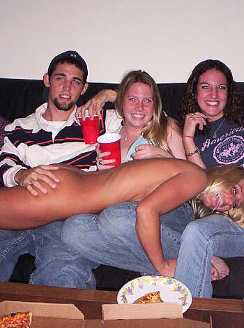 YOUNG GIRLS at PARTY- Drunk teenagers - Amateurs pics 10 - Photo 45