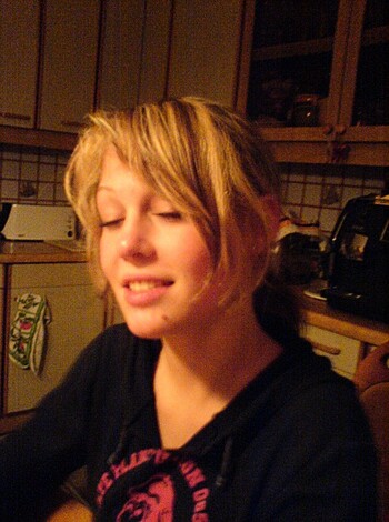 This Blonde Amateurgirl looks Sweet  - Photo 1