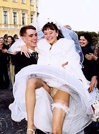 Wedding Upskirt - Photo 5