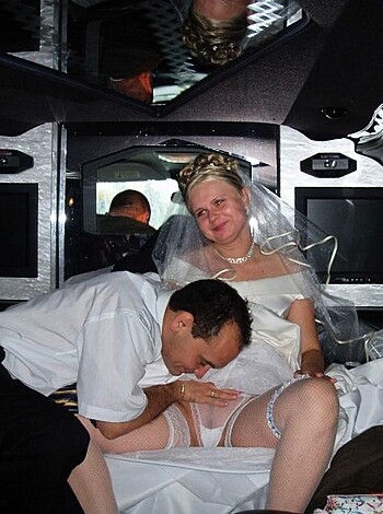 Wedding Upskirt - Photo 19