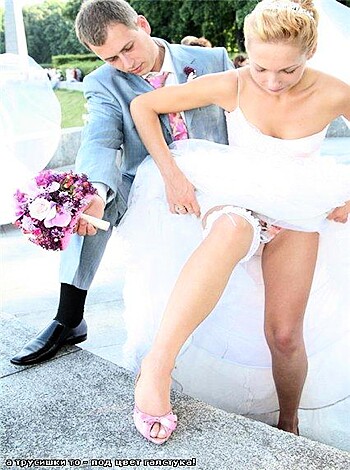 Wedding Upskirt - Photo 24