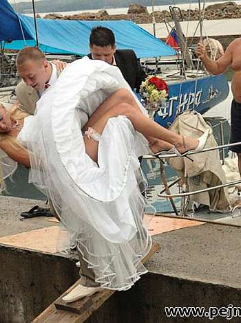 Wedding Upskirt - Photo 32