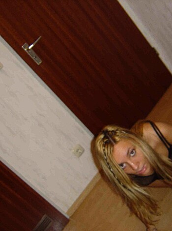 Dirty Wife - Photo 7