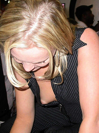 Amateurs girl and their Oops nipple slip  - Photo 31