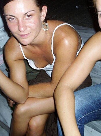 Amateurs girl and their Oops nipple slip  - Photo 41