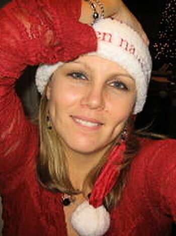 Happy Nude Girls Christmas 2009 - Photo 11