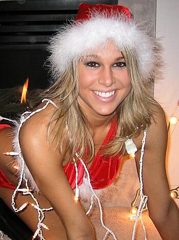 Happy Nude Girls Christmas 2009 - Photo 30