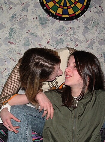 Beatifull lesbian couple - Photo 1