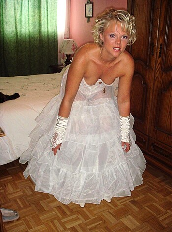 Young Brides and Her Wedding Day No.01  - Photo 12