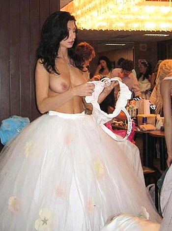 Young Brides and Her Wedding Day No.01  - Photo 23