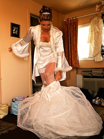 Wedding Fun (Voyeur-Upskirt-Downblouse and more)  - Photo 9