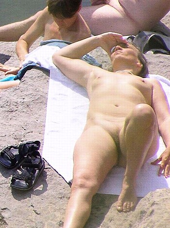 Voyeur at Nudistbeach / FKK  - Photo 50