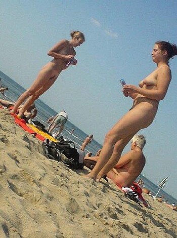 Voyeur at Nudistbeach / FKK  - Photo 91