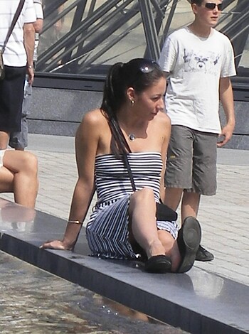 Candid voyeur teen upskirt thong and sexy girls - Photo 2