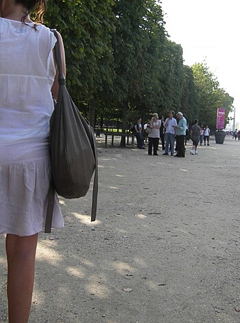 Candid voyeur teen upskirt thong and sexy girls - Photo 18